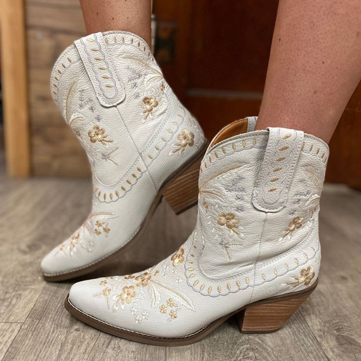 Short White Cowgirl Boots